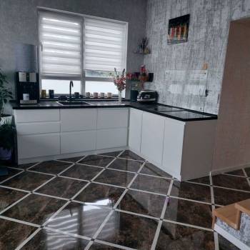 Продается Дом, 180 м²