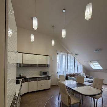 Сдается Многокомнатная квартира, 100 м²