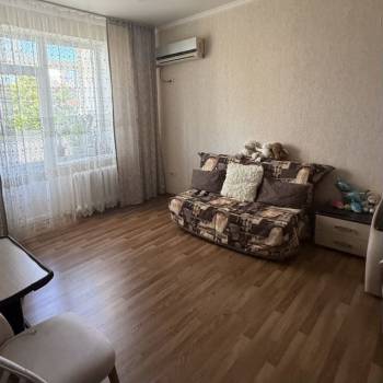 Продается 1-комнатная квартира, 37,2 м²