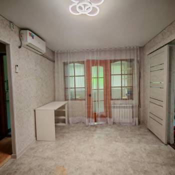 Продается 3-х комнатная квартира, 42 м²