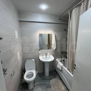 Сдается 1-комнатная квартира, 56 м²