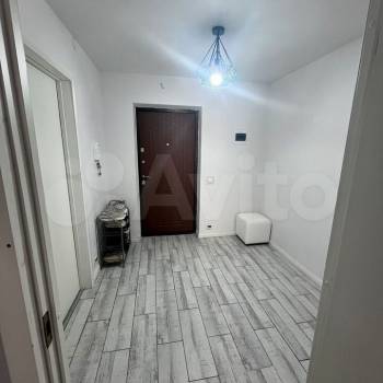 Сдается 1-комнатная квартира, 56 м²