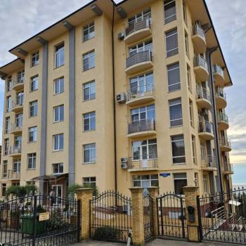 Продается 2-х комнатная квартира, 113 м²