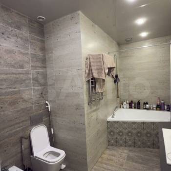 Продается Многокомнатная квартира, 83 м²