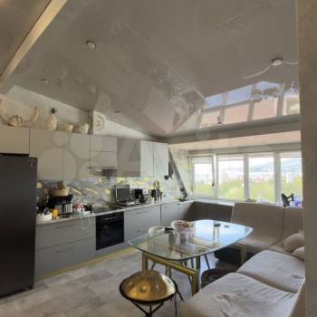 Продается Многокомнатная квартира, 83 м²