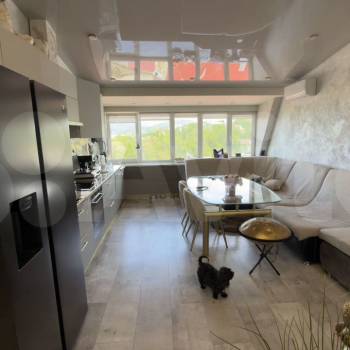 Продается Многокомнатная квартира, 83 м²