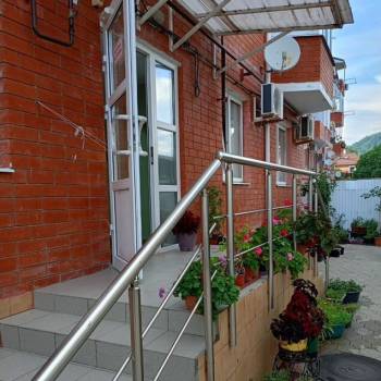 Продается 1-комнатная квартира, 42 м²