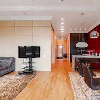 Продается 2-х комнатная квартира, 90 м²