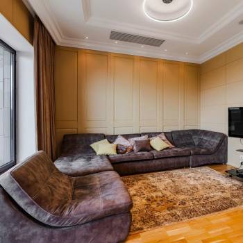 Продается 2-х комнатная квартира, 90 м²