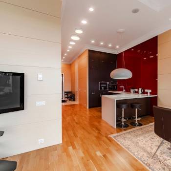 Продается 2-х комнатная квартира, 90 м²