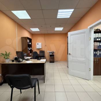 Продается Нежилое помещение, 70 м²