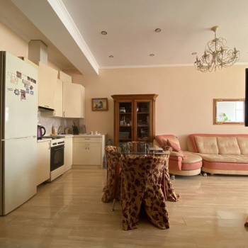 Сдается 2-х комнатная квартира, 70 м²