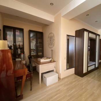 Сдается 2-х комнатная квартира, 70 м²