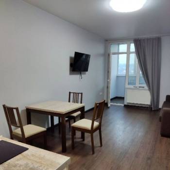 Продается 1-комнатная квартира, 32 м²