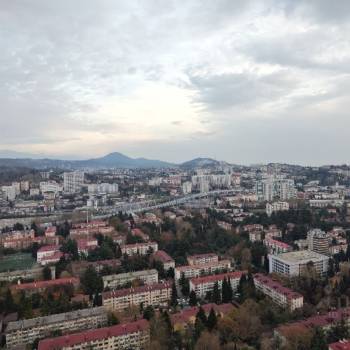 Продается 1-комнатная квартира, 32 м²