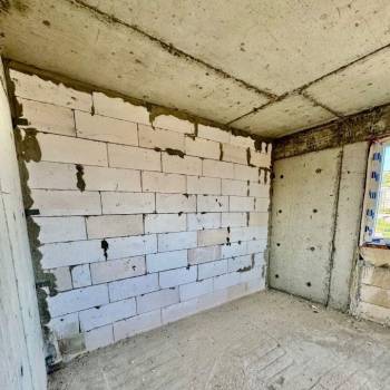 Продается 1-комнатная квартира, 83,4 м²