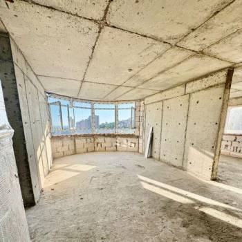 Продается 1-комнатная квартира, 83,4 м²