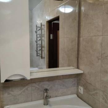 Продается 1-комнатная квартира, 49 м²