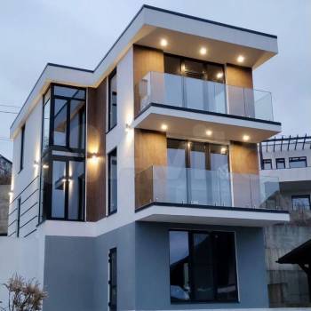Продается Дом, 195 м²