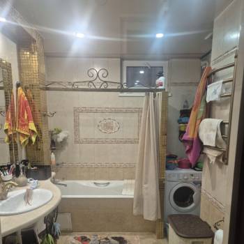 Продается Многокомнатная квартира, 120 м²