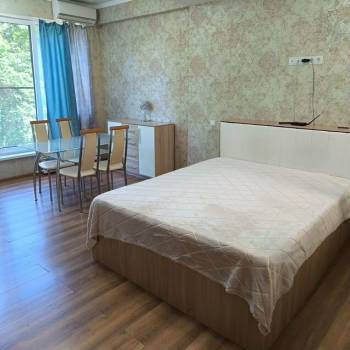 Продается 1-комнатная квартира, 40 м²