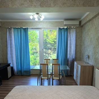 Продается 1-комнатная квартира, 40 м²