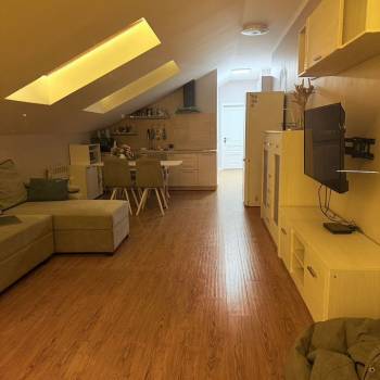 Сдается 2-х комнатная квартира, 69,7 м²