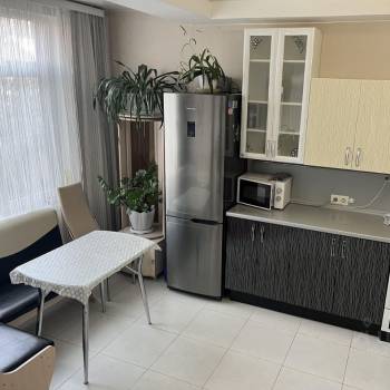 Сдается 1-комнатная квартира, 42 м²
