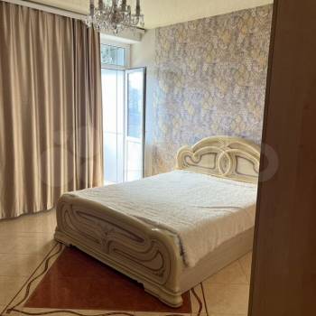 Сдается 1-комнатная квартира, 55 м²