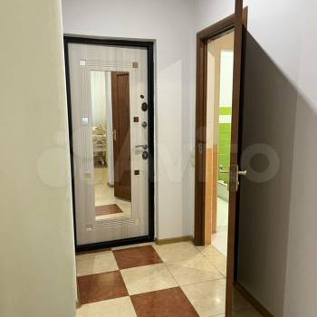 Сдается 1-комнатная квартира, 55 м²