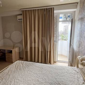 Сдается 1-комнатная квартира, 55 м²