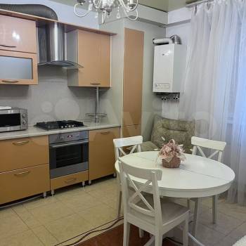 Сдается 1-комнатная квартира, 55 м²