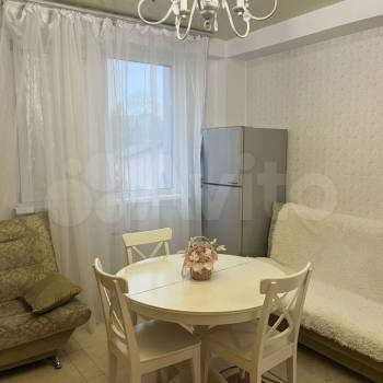 Сдается 1-комнатная квартира, 55 м²
