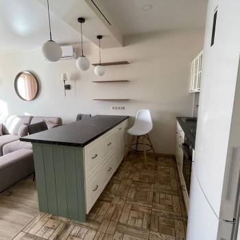 Сдается 2-х комнатная квартира, 82 м²