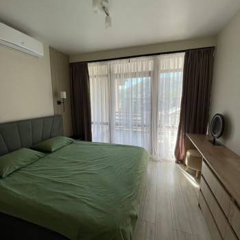 Сдается 2-х комнатная квартира, 82 м²