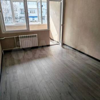Продается 1-комнатная квартира, 32 м²