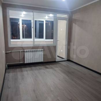 Продается 1-комнатная квартира, 32 м²