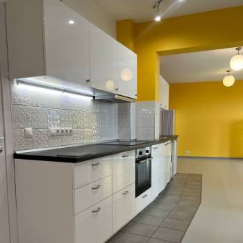 Сдается Многокомнатная квартира, 110 м²