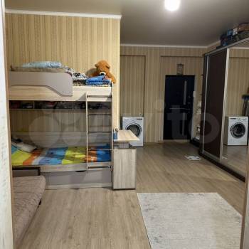 Продается 1-комнатная квартира, 37,5 м²