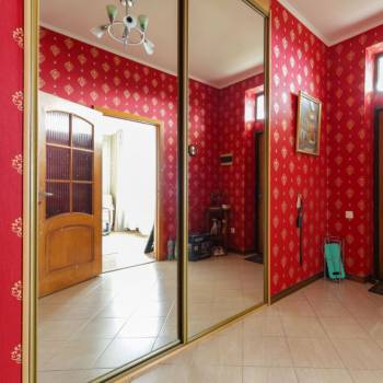 Продается Дом, 240 м²