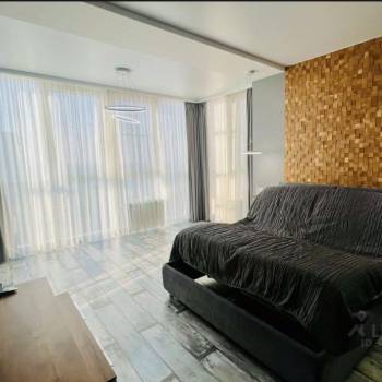 Продается 3-х комнатная квартира, 130 м²