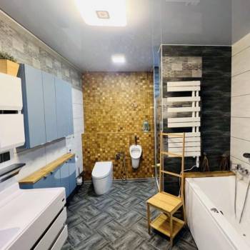 Продается 3-х комнатная квартира, 130 м²