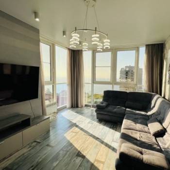 Продается 3-х комнатная квартира, 130 м²
