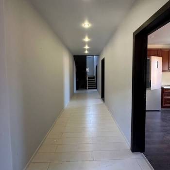 Продается Многокомнатная квартира, 131 м²