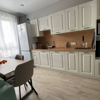 Продается 1-комнатная квартира, 37 м²