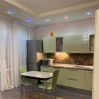 Сдается Многокомнатная квартира, 60 м²