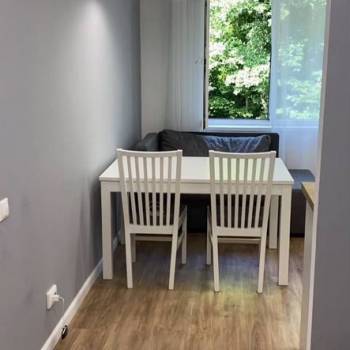 Продается 1-комнатная квартира, 47 м²