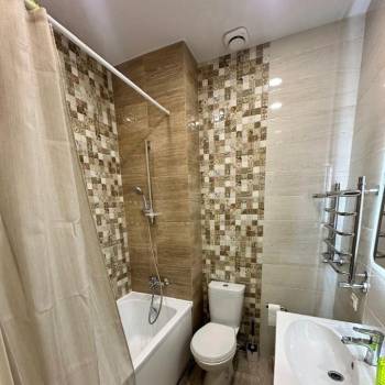 Сдается 2-х комнатная квартира, 75 м²