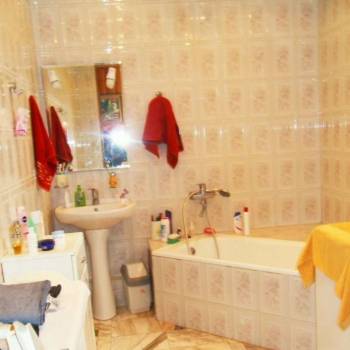 Продается Дом, 200 м²