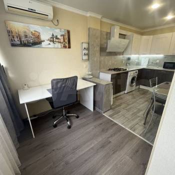 Сдается 1-комнатная квартира, 50 м²